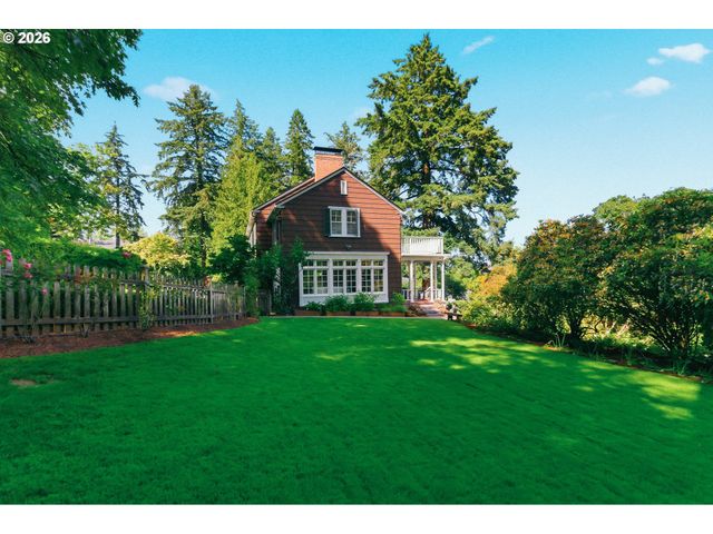 2030 S MILITARY Rd, Portland, OR 97219