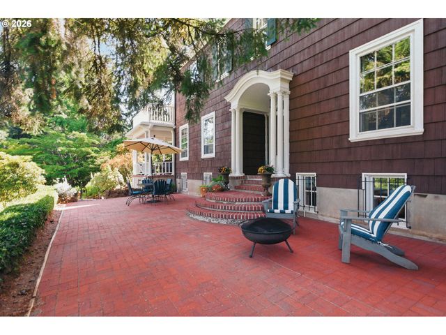 2030 S MILITARY Rd, Portland, OR 97219