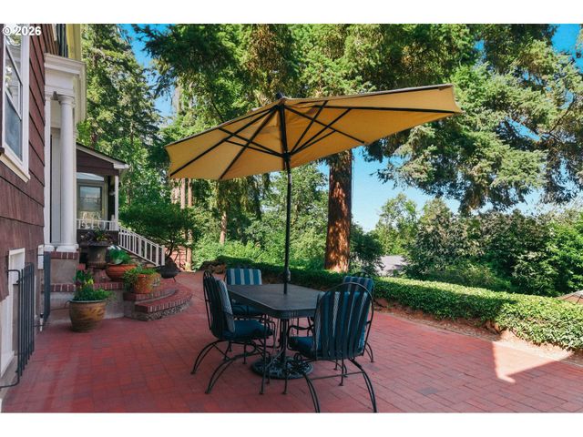 2030 S MILITARY Rd, Portland, OR 97219