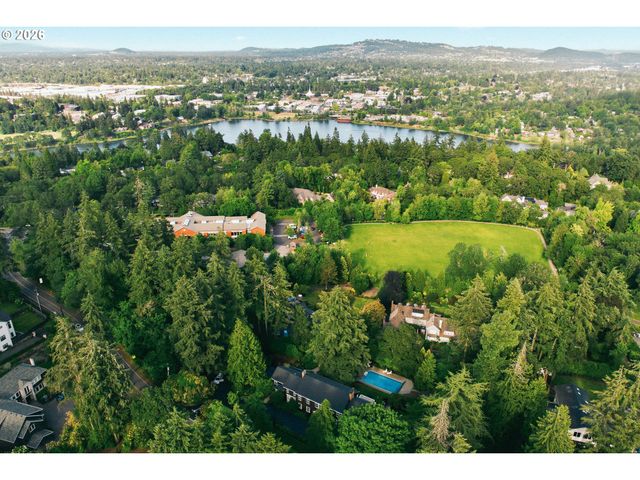 2030 S MILITARY Rd, Portland, OR 97219