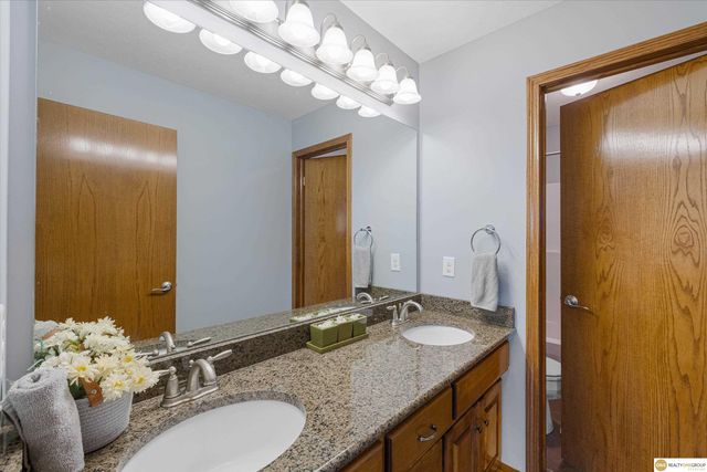 4222 N 175 Street, Omaha, NE 68116