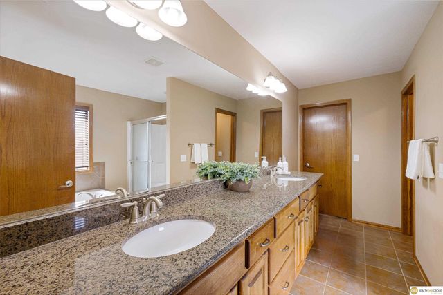 4222 N 175 Street, Omaha, NE 68116