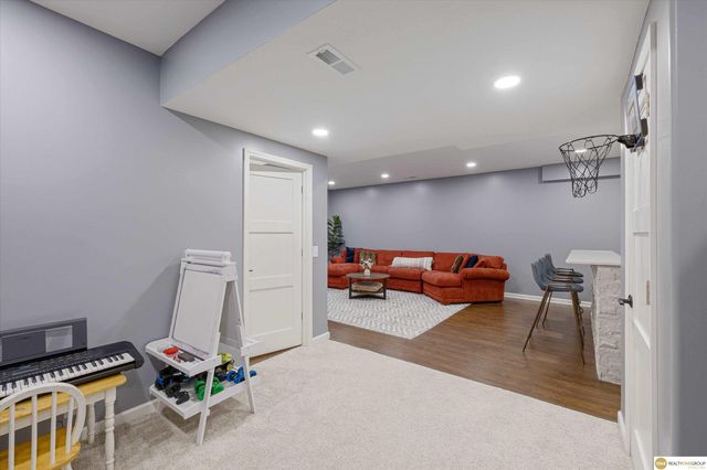 4222 N 175 Street, Omaha, NE 68116