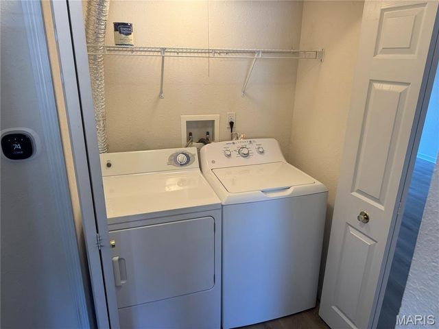 1966 Hunting Lake Court 201, Kirkwood, MO 63122