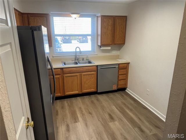 1966 Hunting Lake Court 201, Kirkwood, MO 63122