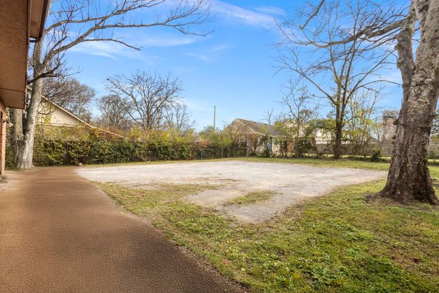 700 Oakdell Ave, Madison, TN 37115