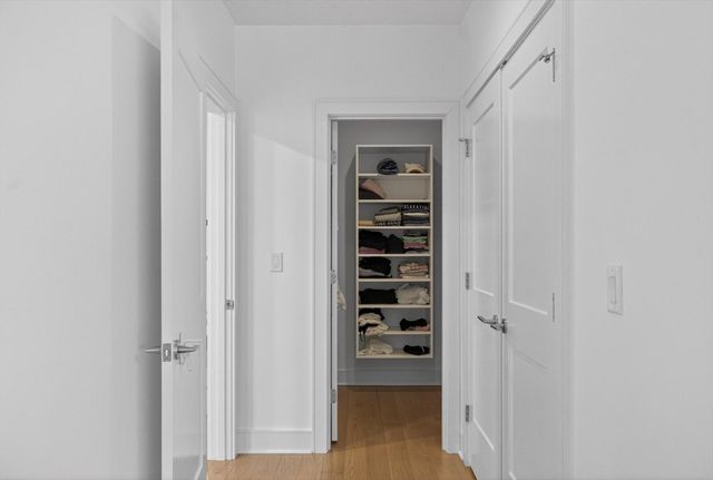 77 Court St 107, Newton, MA 02458