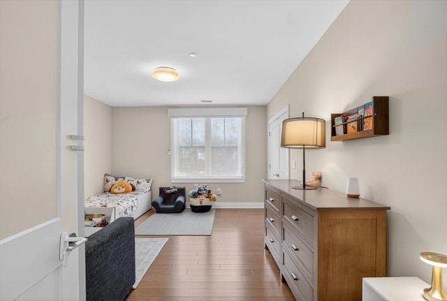 77 Court St 107, Newton, MA 02458