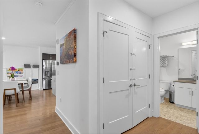 77 Court St 107, Newton, MA 02458