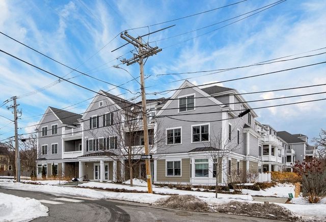 77 Court St 107, Newton, MA 02458