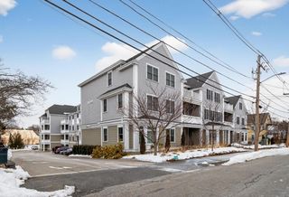 77 Court St 107, Newton, MA 02458