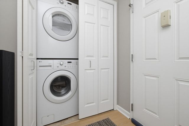 1 Cityview Ln 211, Quincy, MA 02169