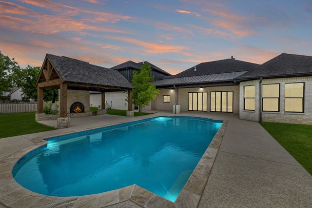 10373 Bobbie Lane, Pilot Point, TX 76258
