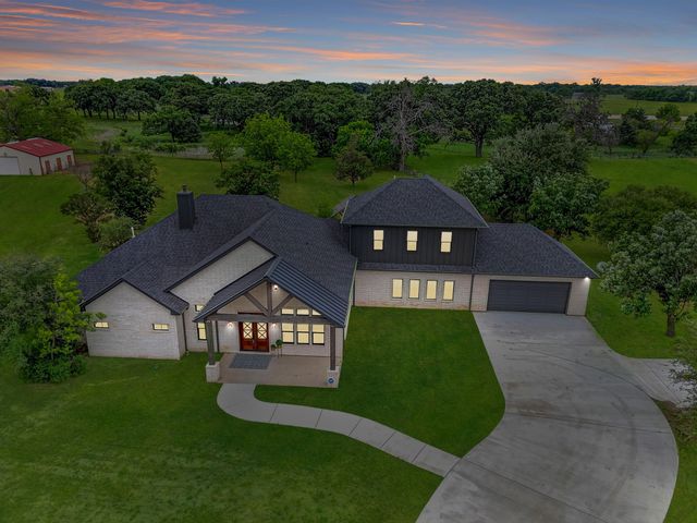 10373 Bobbie Lane, Pilot Point, TX 76258