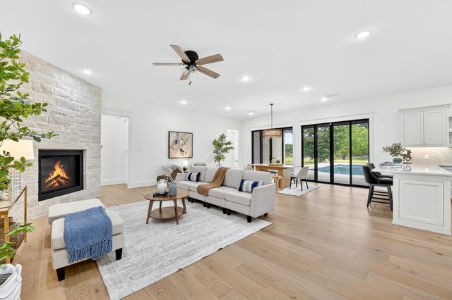 10373 Bobbie Lane, Pilot Point, TX 76258
