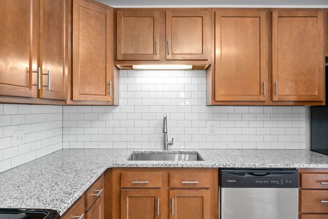 5600 Country Dr Apt 316, Nashville, TN 37211
