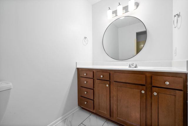 5600 Country Dr Apt 316, Nashville, TN 37211