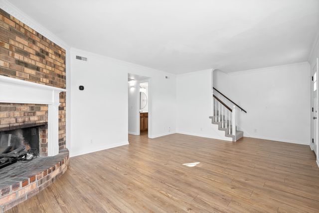 5600 Country Dr Apt 316, Nashville, TN 37211