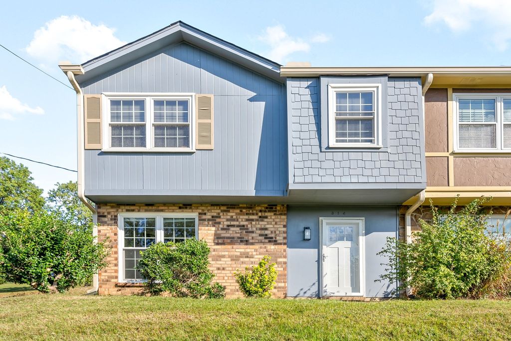 5600 Country Dr Apt 316, Nashville, TN 37211