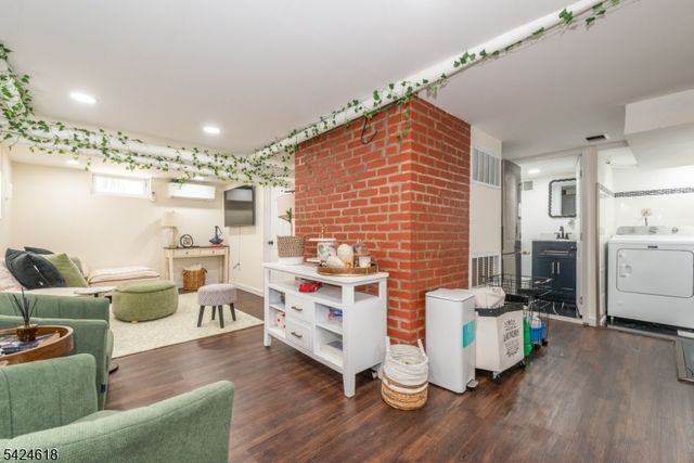 77 1St Ave, Little Falls Twp., NJ 07424