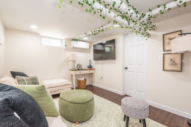 77 1St Ave, Little Falls Twp., NJ 07424