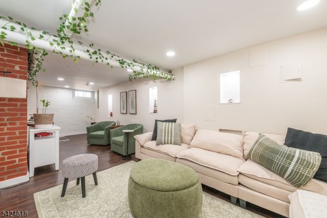 77 1St Ave, Little Falls Twp., NJ 07424