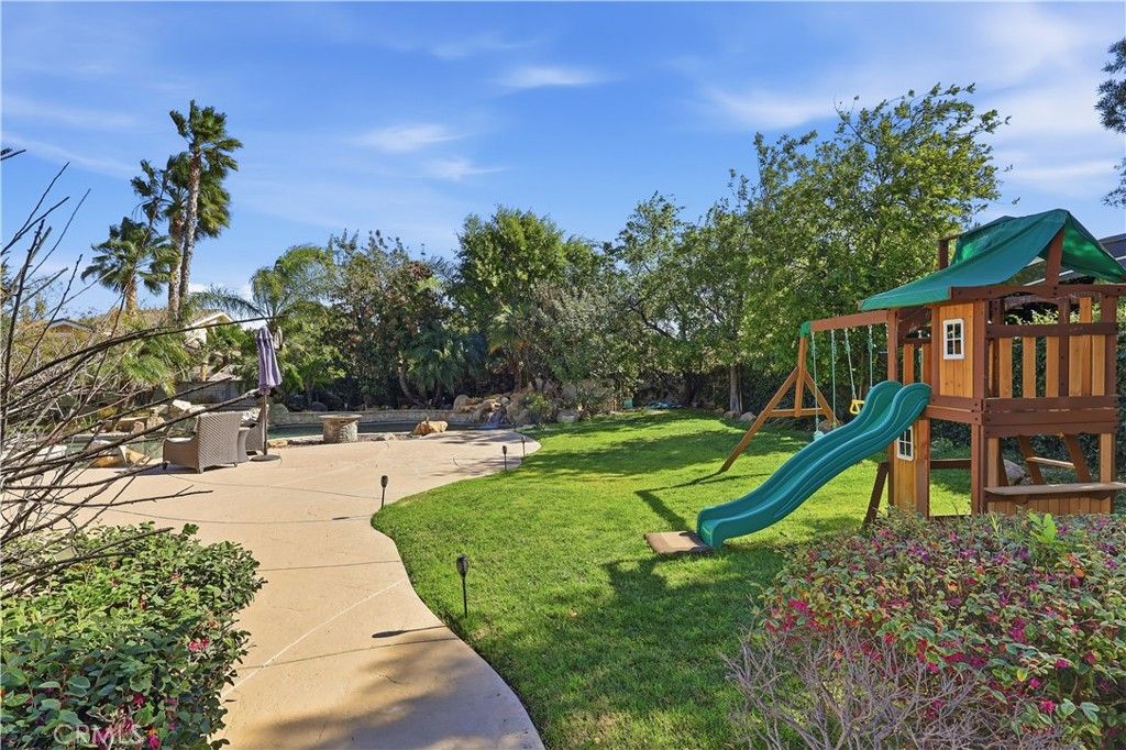 Image 30 of property listing at 9734 Kentland, Chatsworth, CA 91311