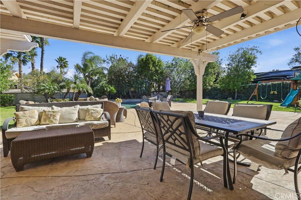 Image 32 of property listing at 9734 Kentland, Chatsworth, CA 91311