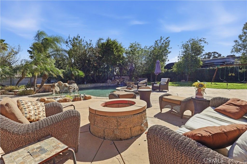 Image 34 of property listing at 9734 Kentland, Chatsworth, CA 91311