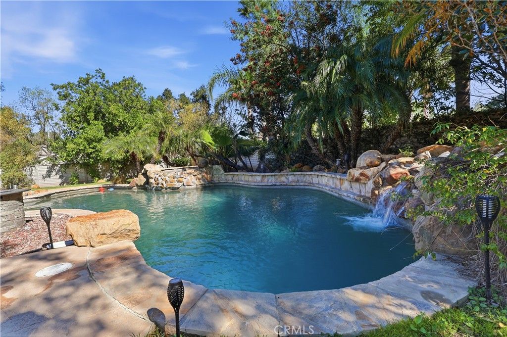 Image 38 of property listing at 9734 Kentland, Chatsworth, CA 91311