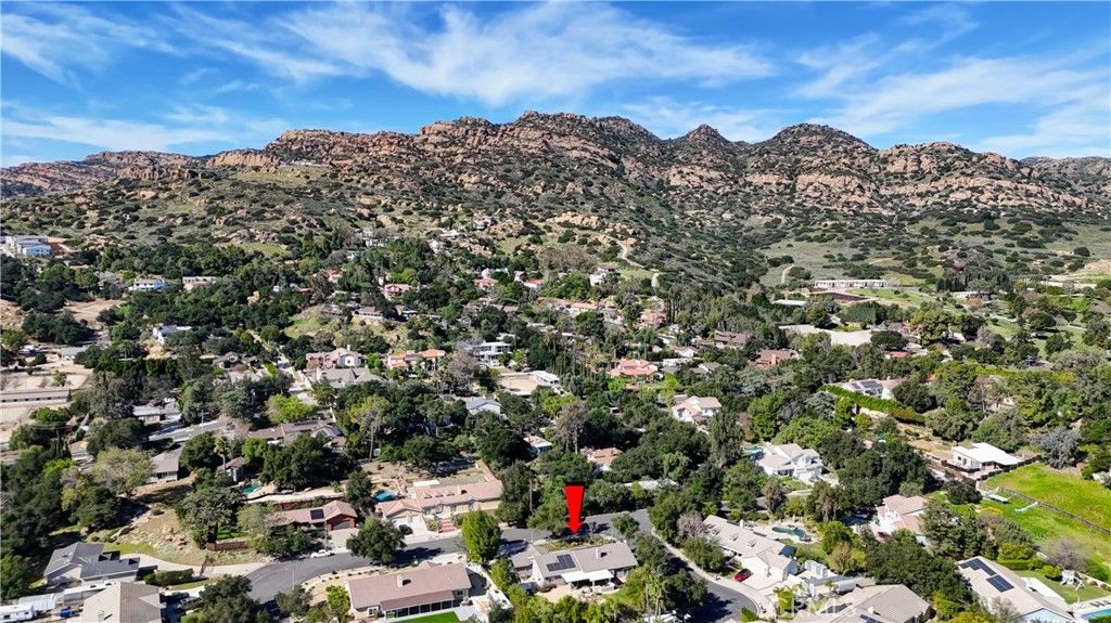 Image 45 of property listing at 9734 Kentland, Chatsworth, CA 91311