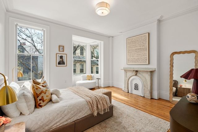 117 High St, Boston, MA 02129