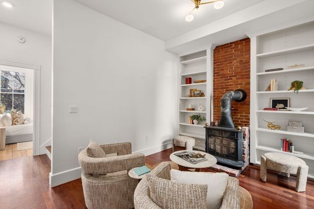 117 High St, Boston, MA 02129