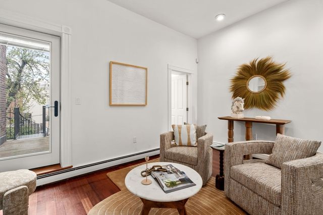 117 High St, Boston, MA 02129