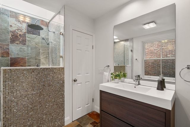 117 High St, Boston, MA 02129