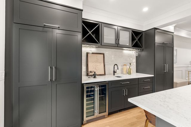 117 High St, Boston, MA 02129