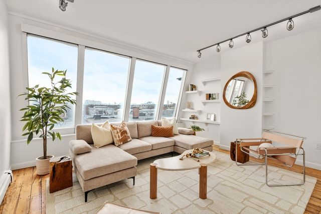 117 High St, Boston, MA 02129