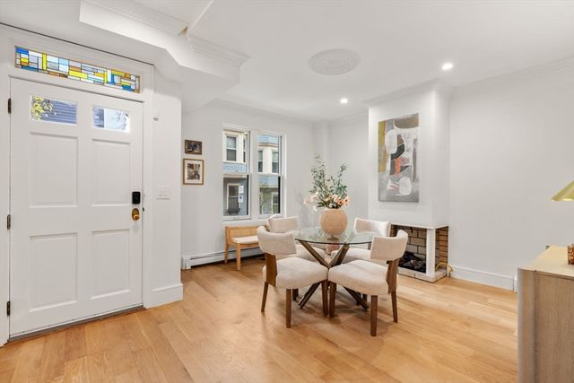 117 High St, Boston, MA 02129