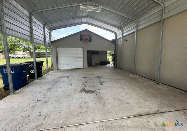 509 Reiley Road, Seguin, TX 78155