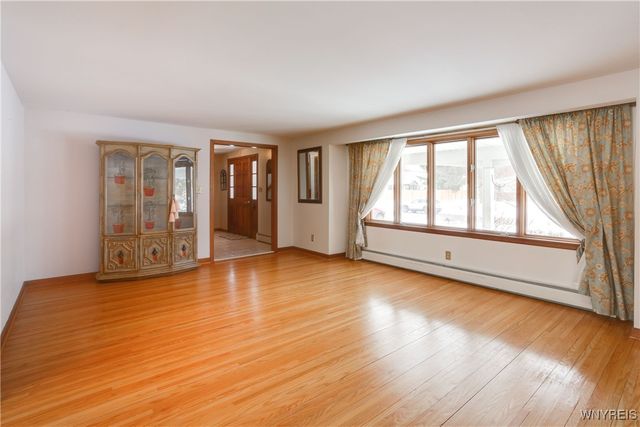 26 Carriage Hill East East, Amherst, NY 14221