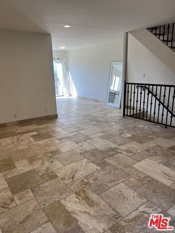 29239 Heathercliff Road 3, Malibu, CA 90265