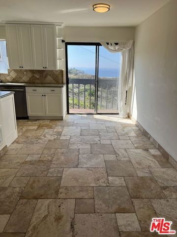 29239 Heathercliff Road 3, Malibu, CA 90265