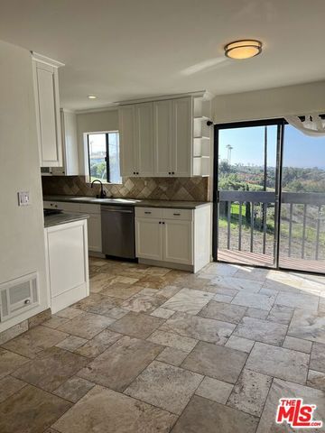 29239 Heathercliff Road 3, Malibu, CA 90265