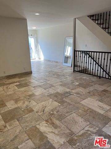 29239 Heathercliff Road 3, Malibu, CA 90265