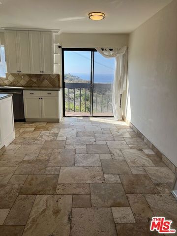 29239 Heathercliff Road 3, Malibu, CA 90265