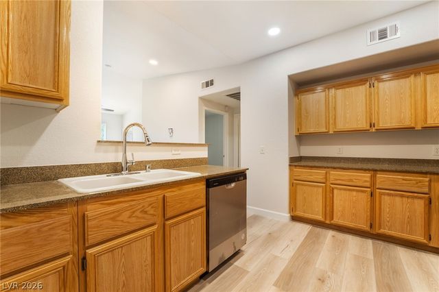 9975 Peace Way 2088, Las Vegas, NV 89147