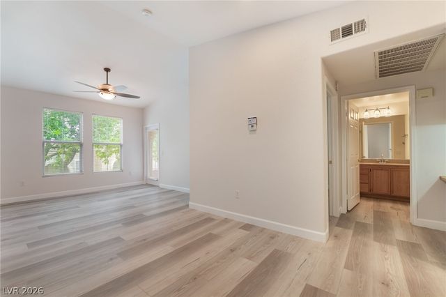 9975 Peace Way 2088, Las Vegas, NV 89147