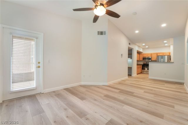 9975 Peace Way 2088, Las Vegas, NV 89147