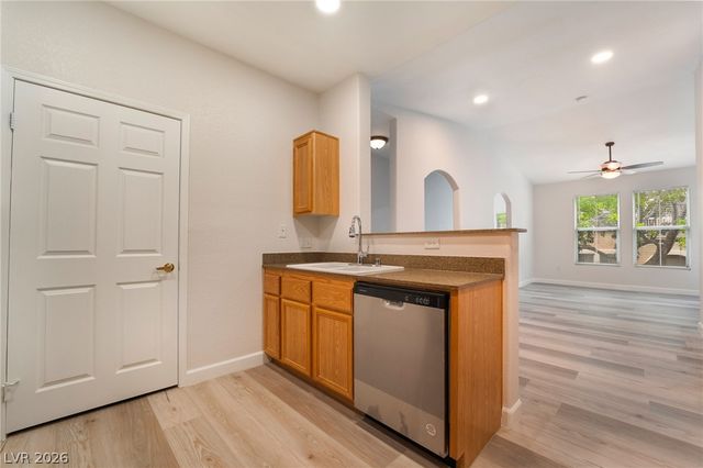 9975 Peace Way 2088, Las Vegas, NV 89147