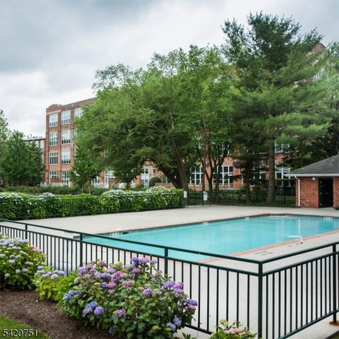 240 Main St Unit 105 105, Little Falls Twp., NJ 07424